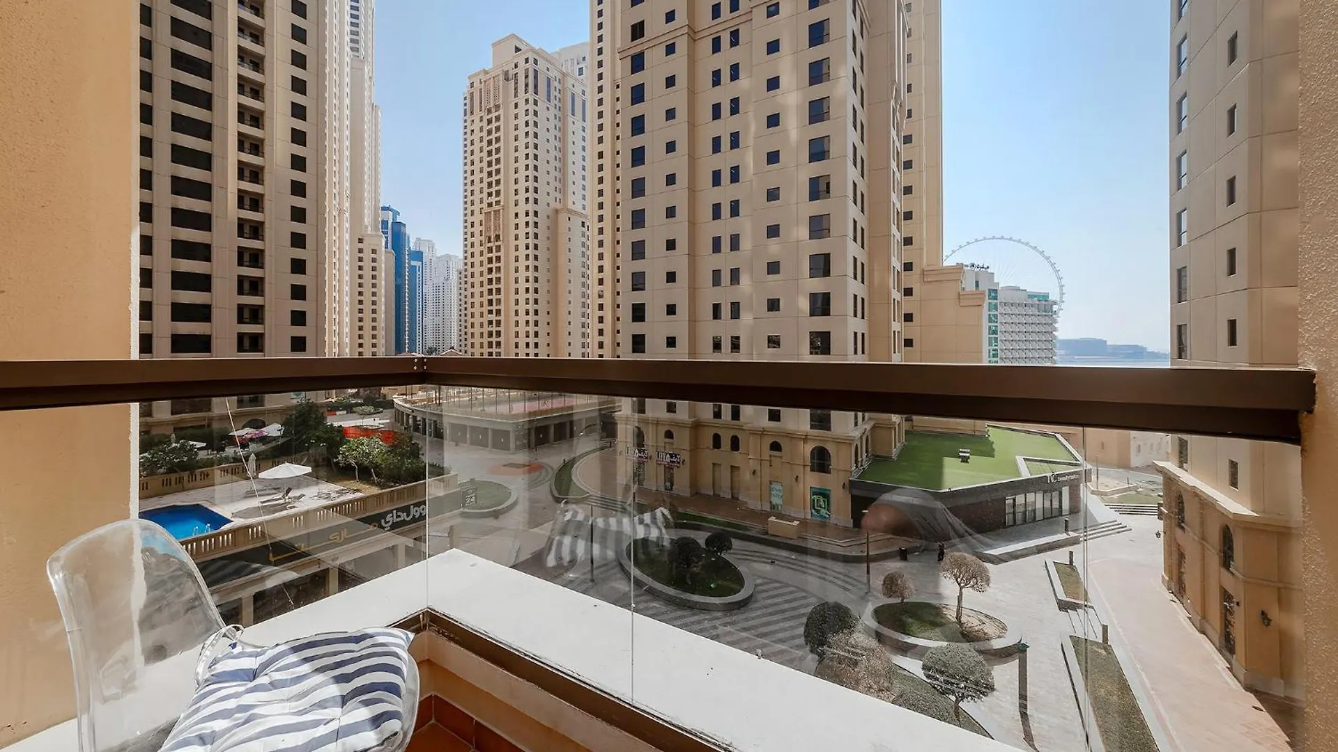 Beautiful 1Br Apartment With Sea View Dubai