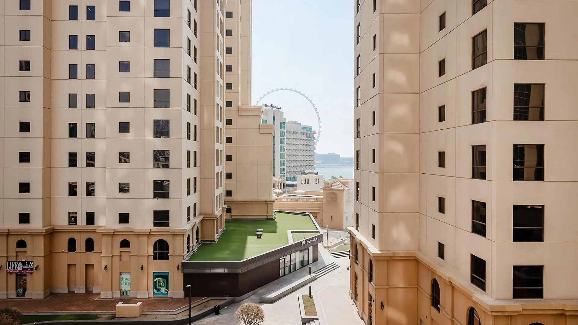 Beautiful 1Br Apartment With Sea View Dubai
